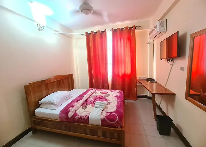 Dolphin Hotel